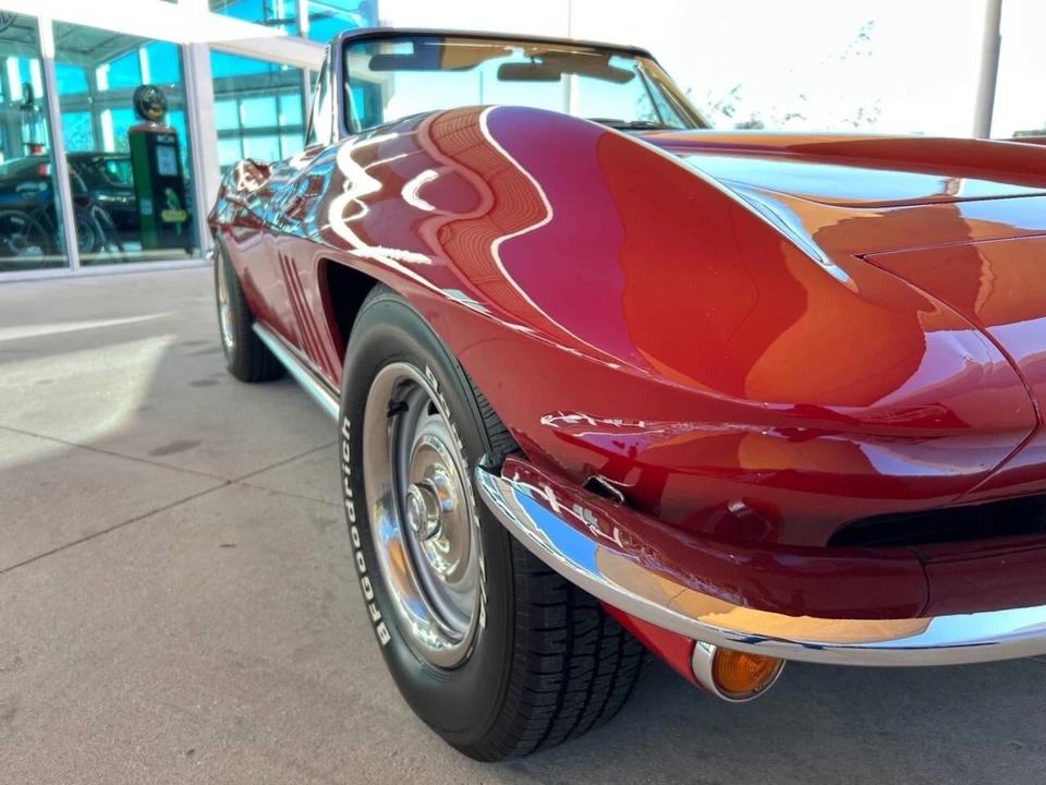 1965 Chevrolet Corvette C2 - Image 19 of 31