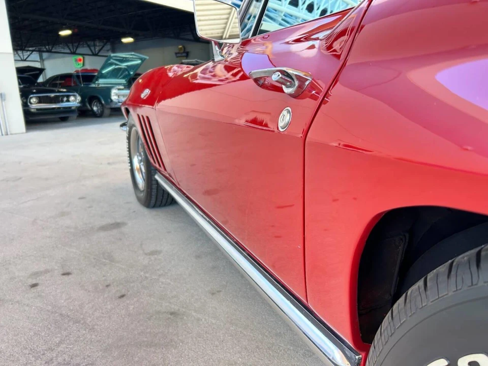 1965 Chevrolet Corvette C2 - Image 14 of 31