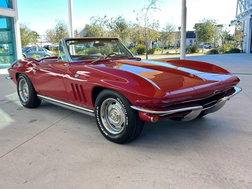 1965 Chevrolet Corvette C2 - Image 4 of 31