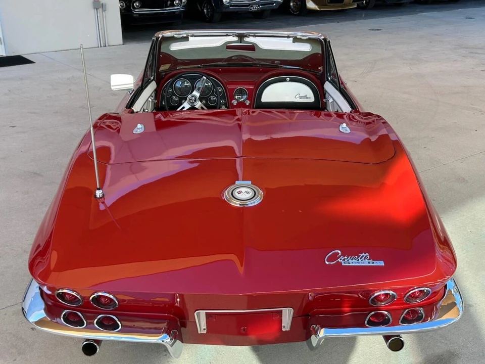 1965 Chevrolet Corvette C2 - Image 8 of 31