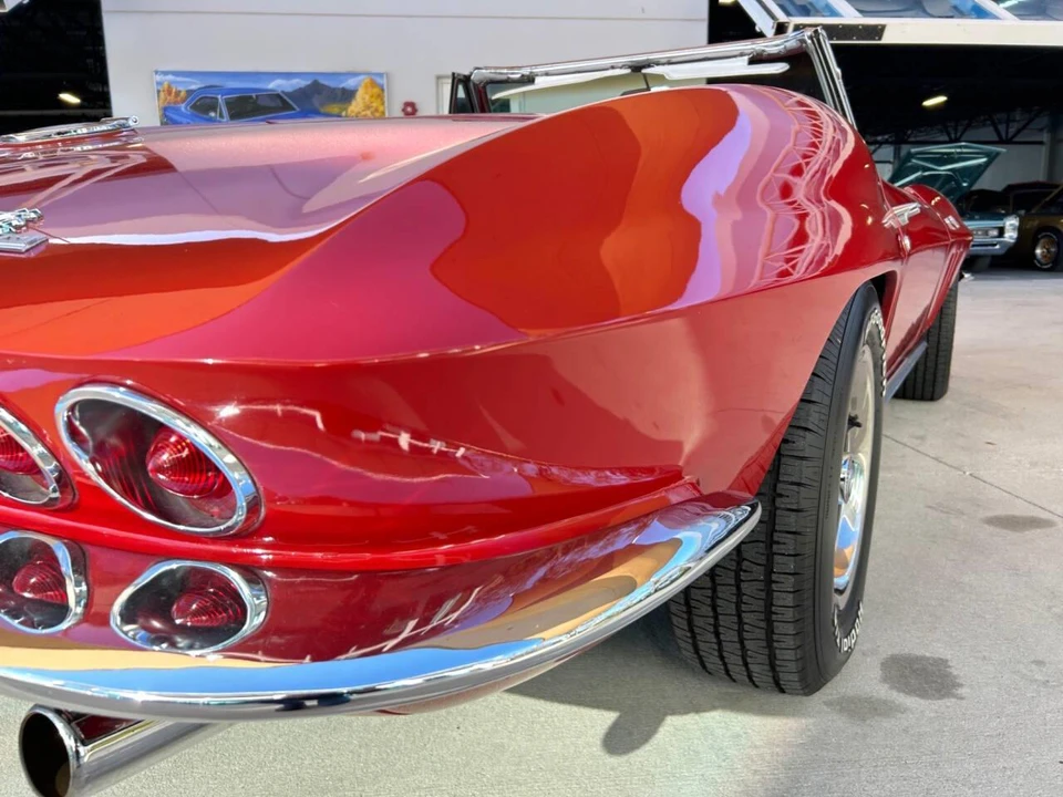 1965 Chevrolet Corvette C2 - Image 16 of 31