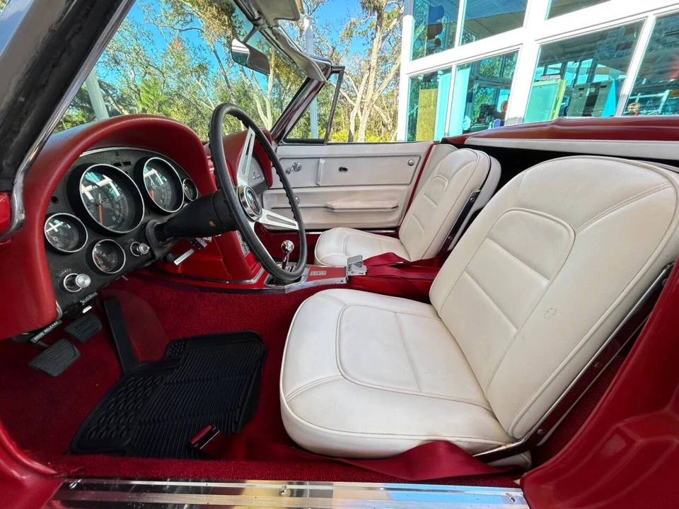 1965 Chevrolet Corvette C2 - Image 24 of 31