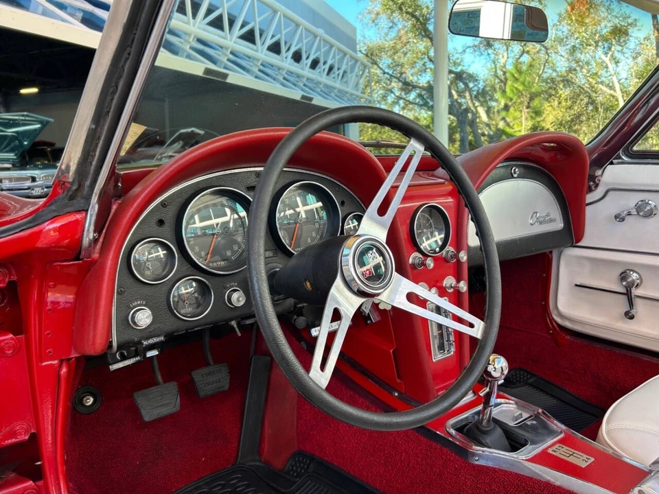 1965 Chevrolet Corvette C2 - Image 23 of 31