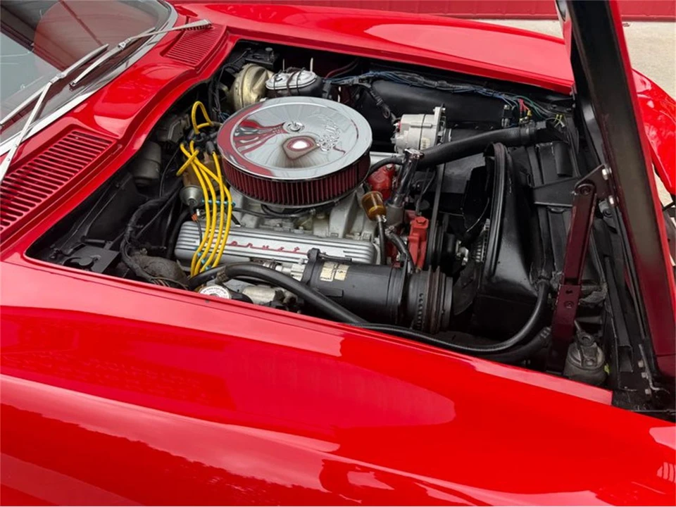 1965 Chevrolet Corvette C2 - Image 26 of 31