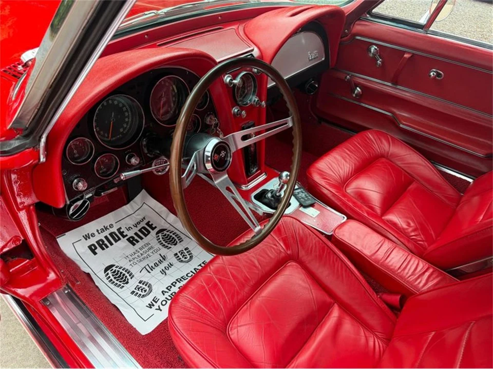 1965 Chevrolet Corvette C2 - Image 13 of 31