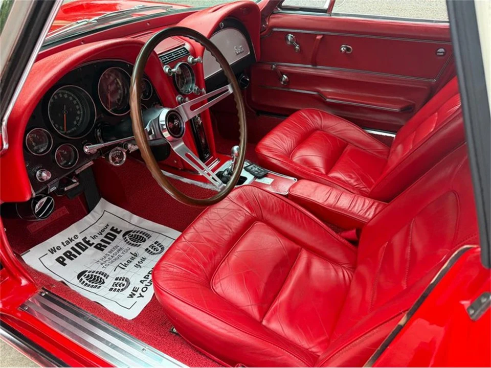 1965 Chevrolet Corvette C2 - Image 15 of 31