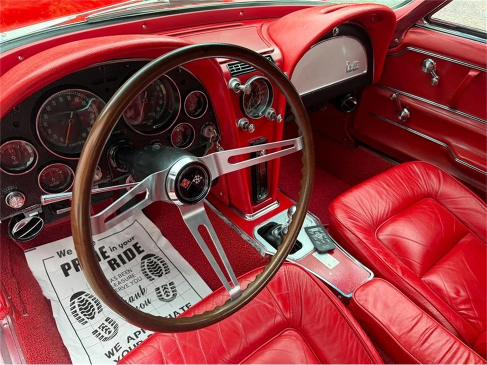 1965 Chevrolet Corvette C2 - Image 20 of 31