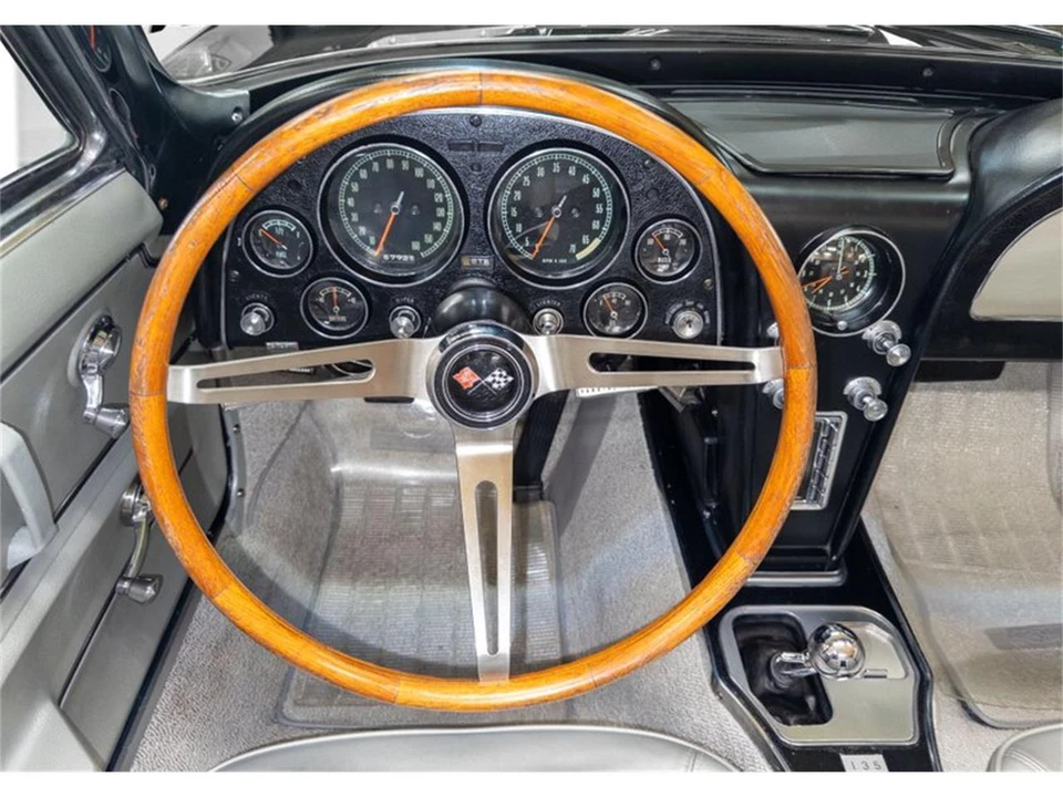 1965 Chevrolet Corvette C2 - Image 19 of 25