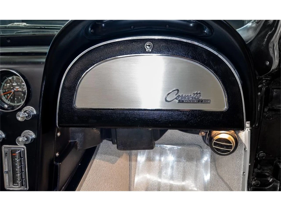 1965 Chevrolet Corvette C2 - Image 22 of 25