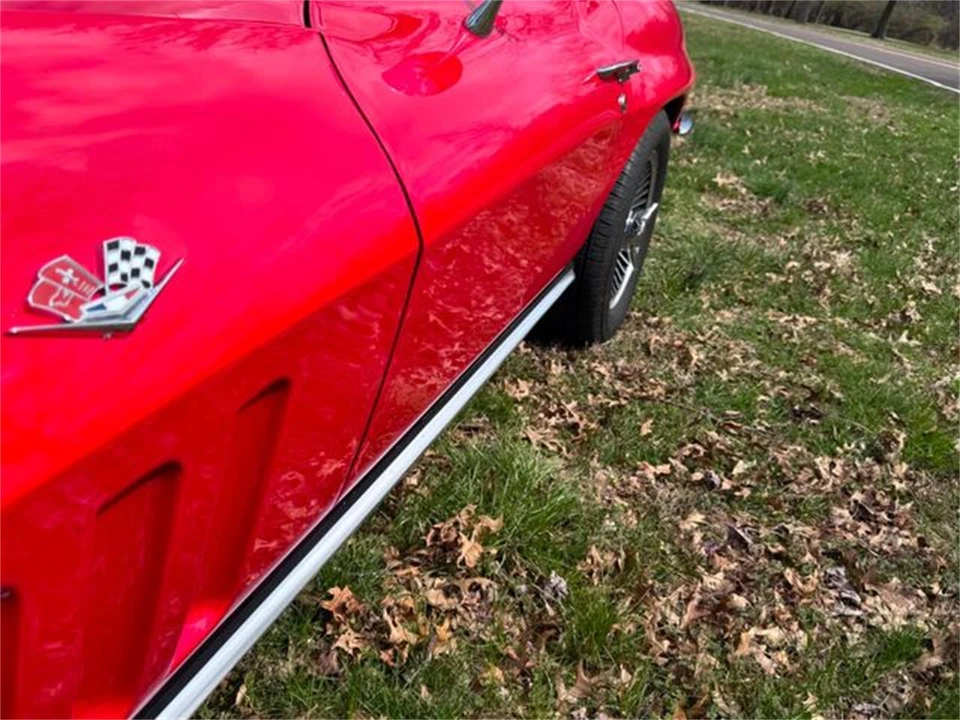 1965 Chevrolet Corvette C2 - Image 16 of 31