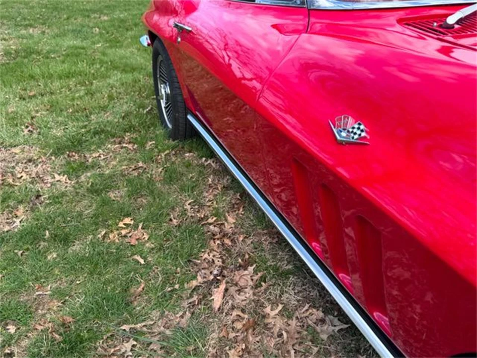 1965 Chevrolet Corvette C2 - Image 17 of 31