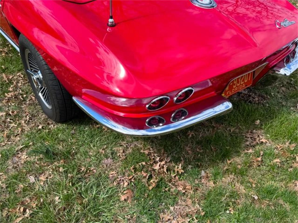1965 Chevrolet Corvette C2 - Image 20 of 31