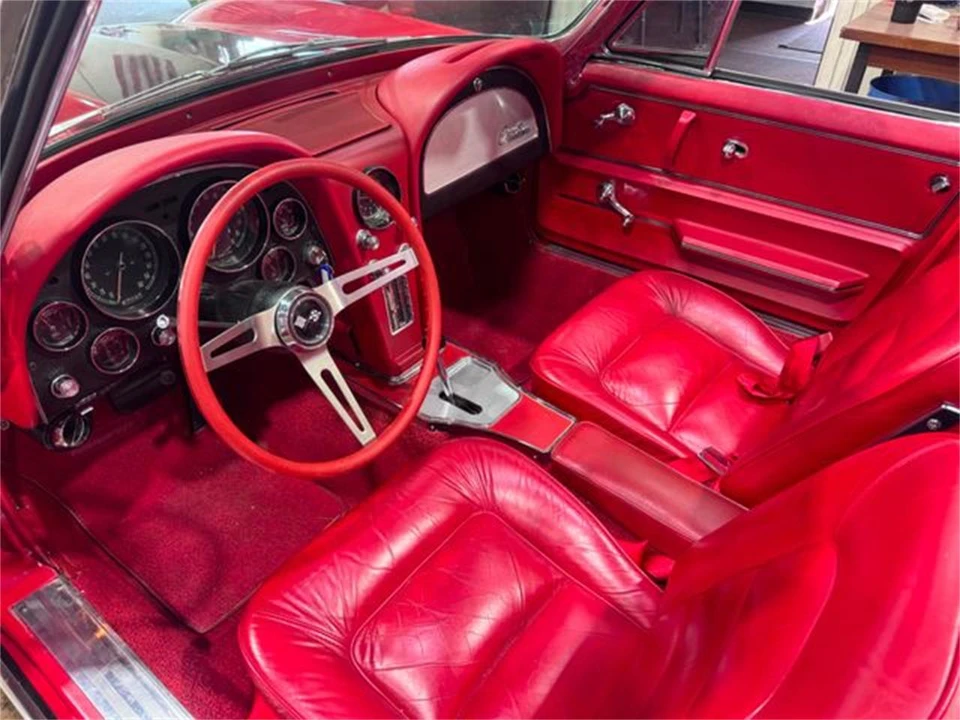 1965 Chevrolet Corvette C2 - Image 24 of 31