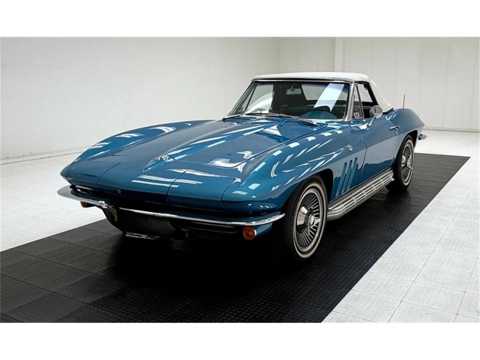 1965 Chevrolet Corvette C2 - Image 2 of 31