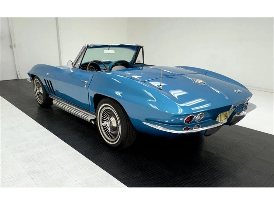 1965 Chevrolet Corvette C2 - Image 9 of 31