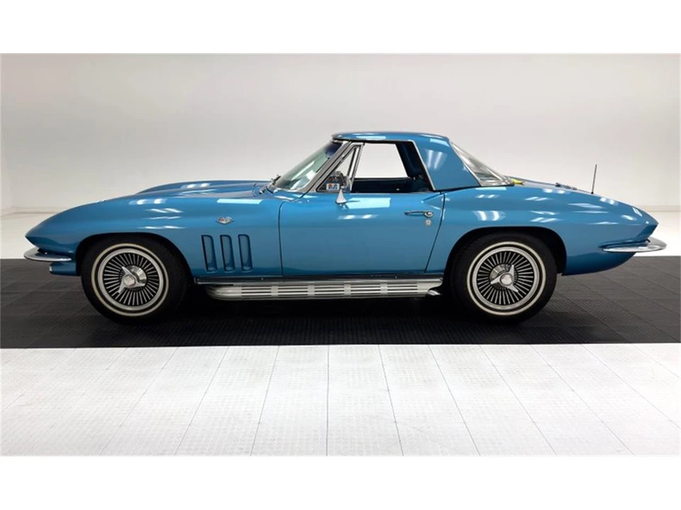 1965 Chevrolet Corvette C2 - Image 4 of 31