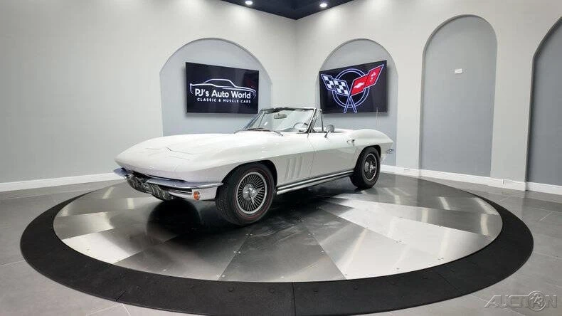 1965 Chevrolet Corvette C2 - Image 14 of 21