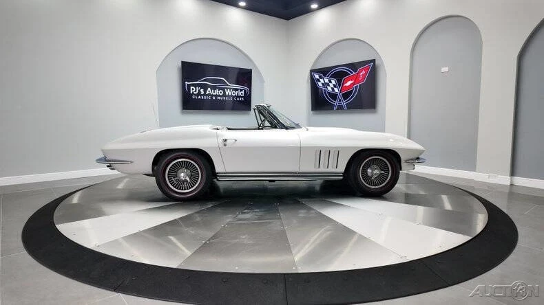 1965 Chevrolet Corvette C2 - Image 5 of 21