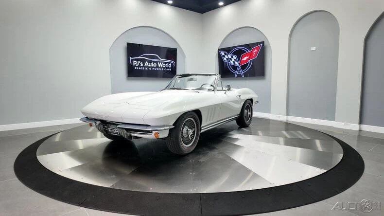 1965 Chevrolet Corvette C2 - Image 13 of 21