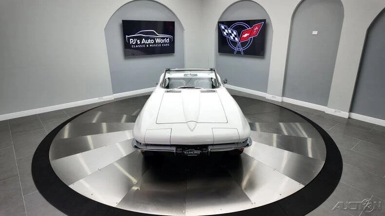 1965 Chevrolet Corvette C2 - Image 17 of 21