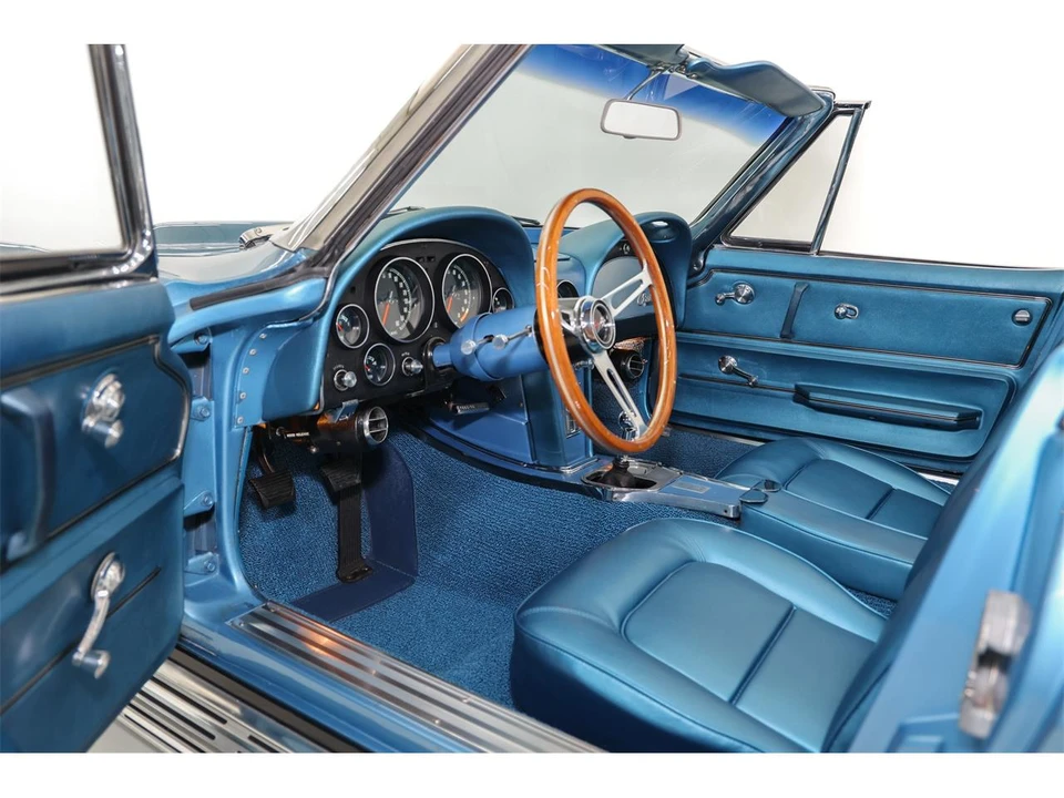 1965 Chevrolet Corvette C2 - Image 18 of 31