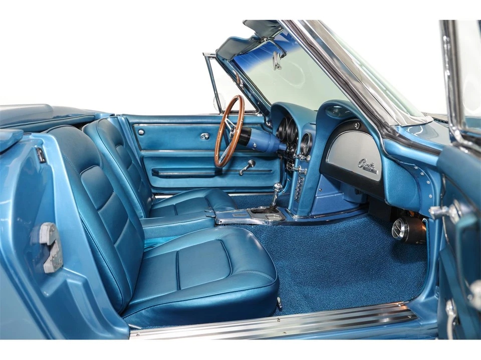 1965 Chevrolet Corvette C2 - Image 24 of 31