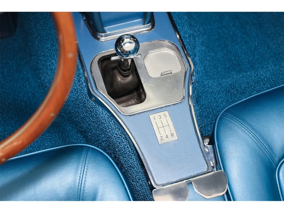 1965 Chevrolet Corvette C2 - Image 22 of 31