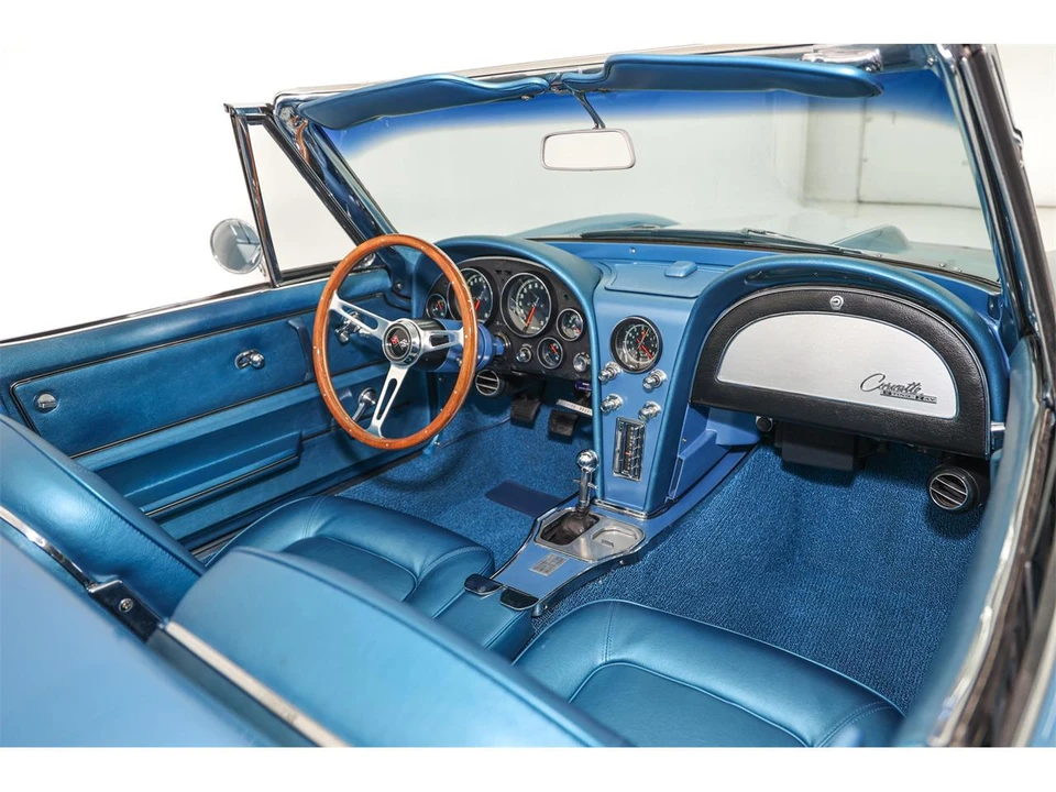 1965 Chevrolet Corvette C2 - Image 25 of 31