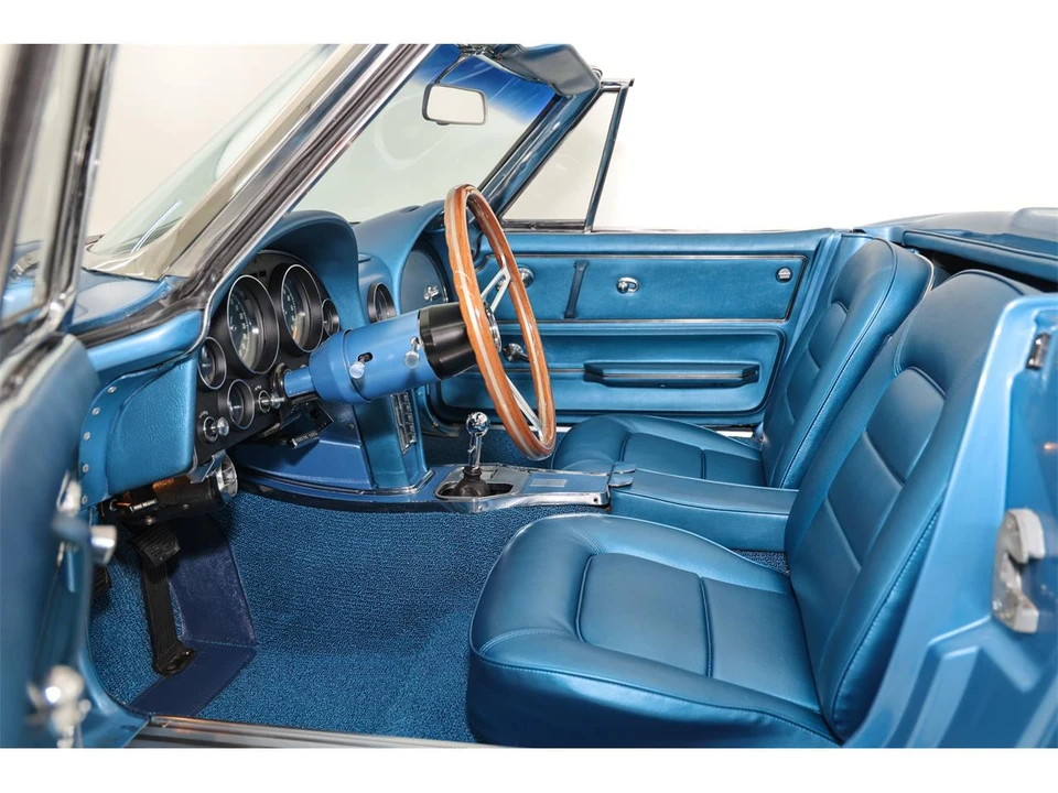 1965 Chevrolet Corvette C2 - Image 23 of 31