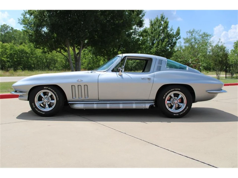 1965 Chevrolet Corvette C2 - Image 6 of 31