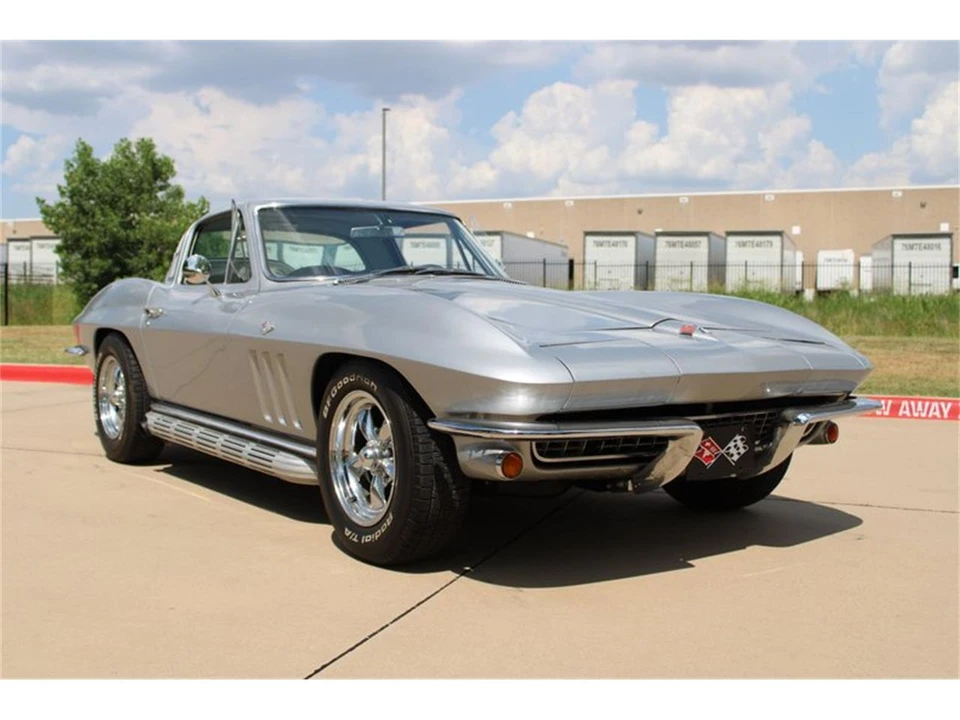 1965 Chevrolet Corvette C2 - Image 21 of 31