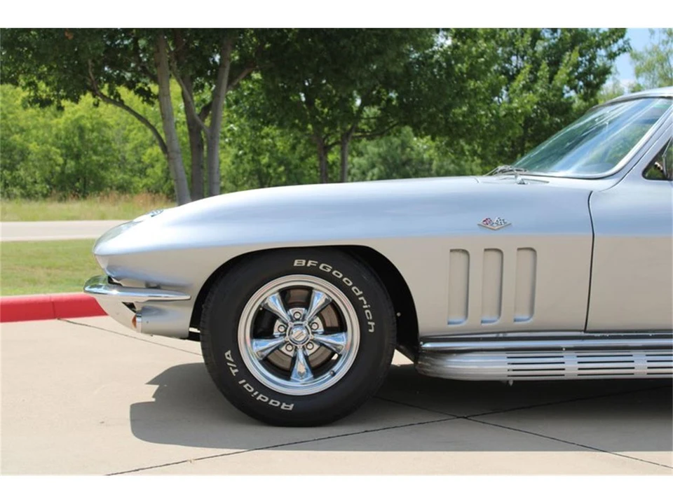 1965 Chevrolet Corvette C2 - Image 26 of 31