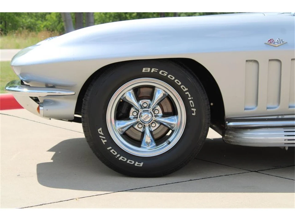1965 Chevrolet Corvette C2 - Image 27 of 31