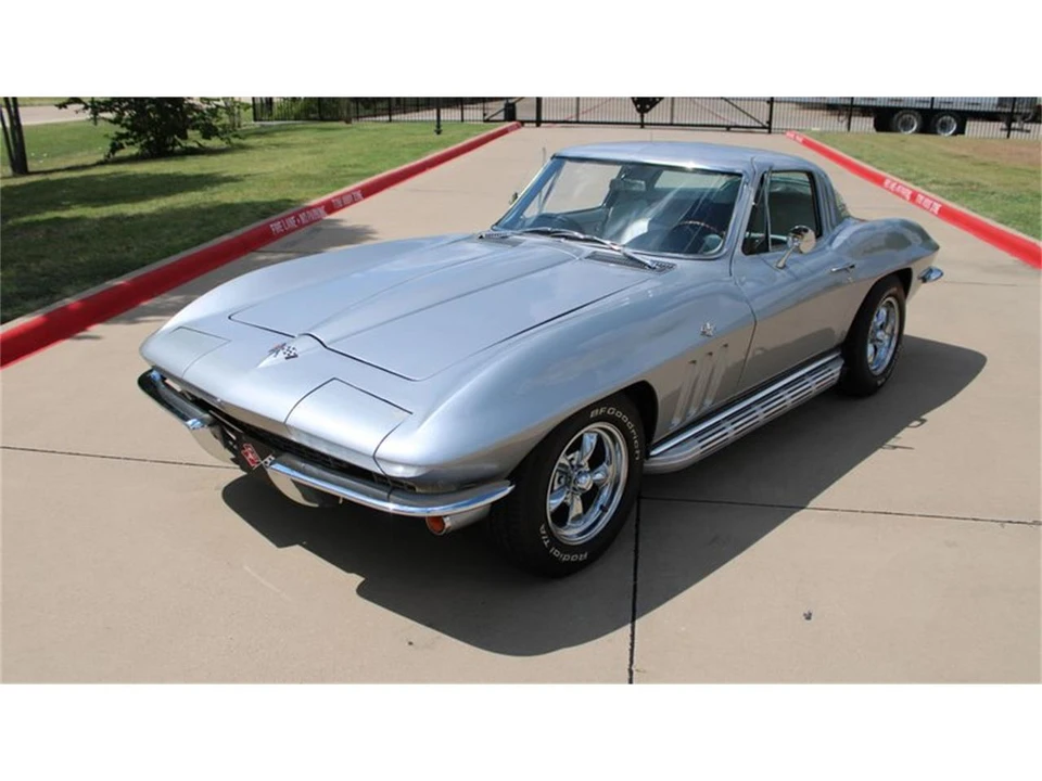1965 Chevrolet Corvette C2 - Image 2 of 31