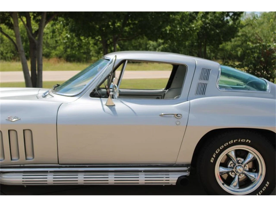 1965 Chevrolet Corvette C2 - Image 28 of 31