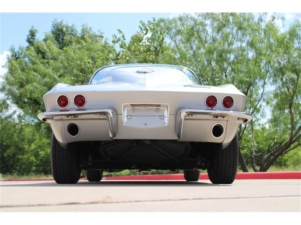 1965 Chevrolet Corvette C2 - Image 13 of 31