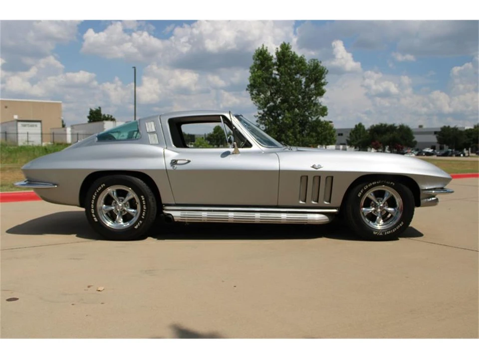 1965 Chevrolet Corvette C2 - Image 18 of 31