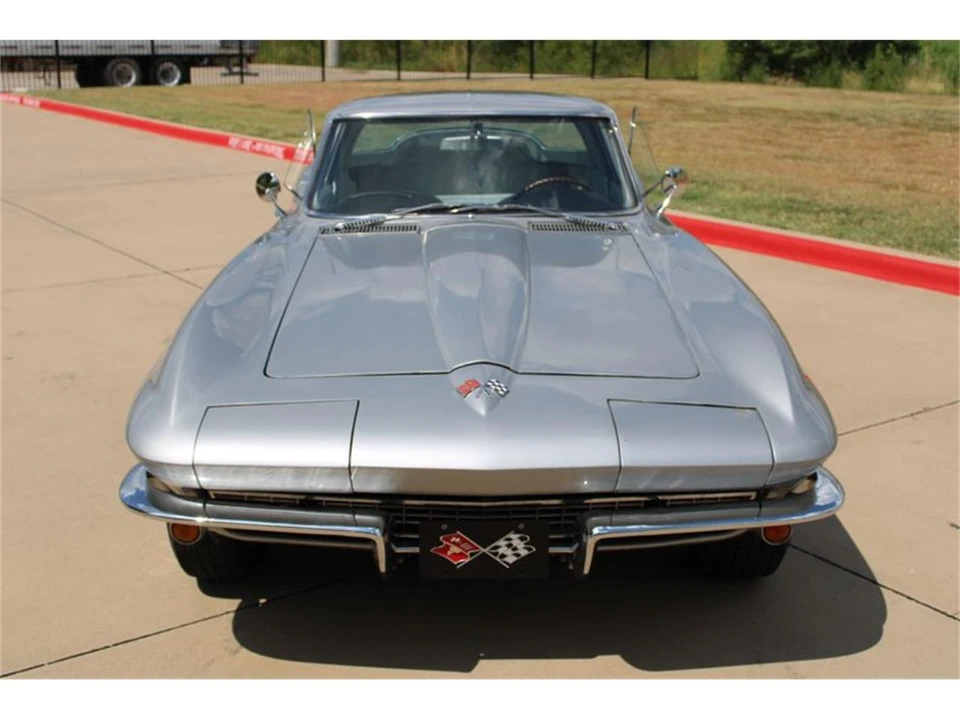 1965 Chevrolet Corvette C2 - Image 23 of 31