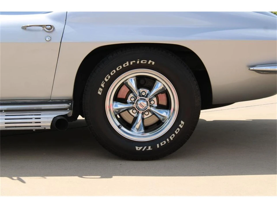 1965 Chevrolet Corvette C2 - Image 30 of 31