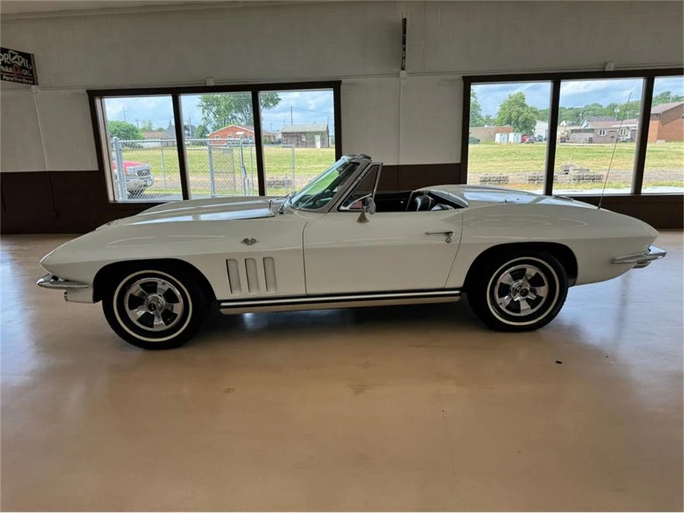 1965 Chevrolet Corvette C2 - Image 8 of 18