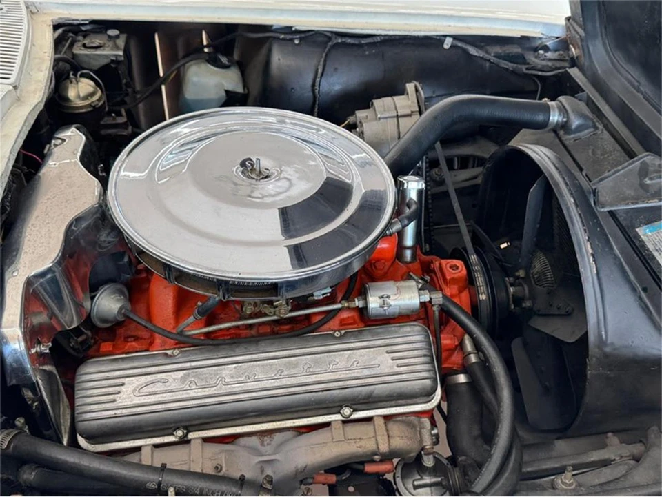 1965 Chevrolet Corvette C2 - Image 17 of 18