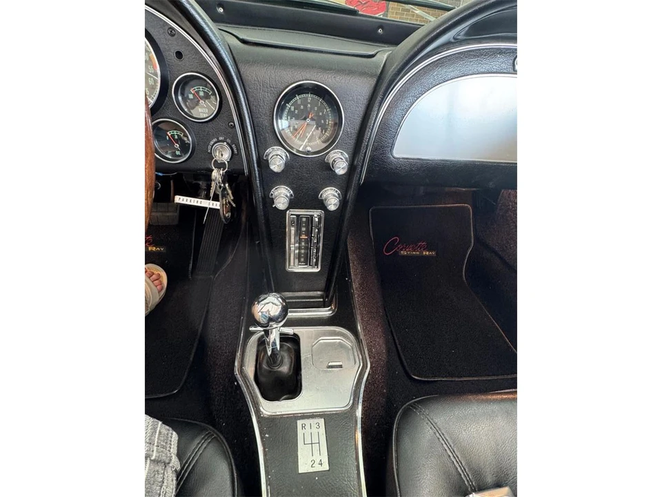 1965 Chevrolet Corvette C2 - Image 16 of 18