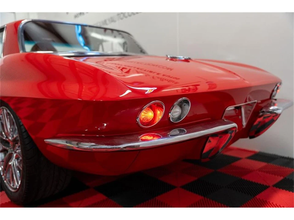 1965 Chevrolet Corvette C2 - Image 16 of 31