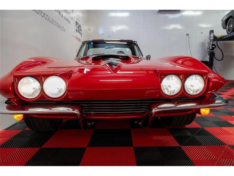 1965 Chevrolet Corvette C2 - Image 11 of 31