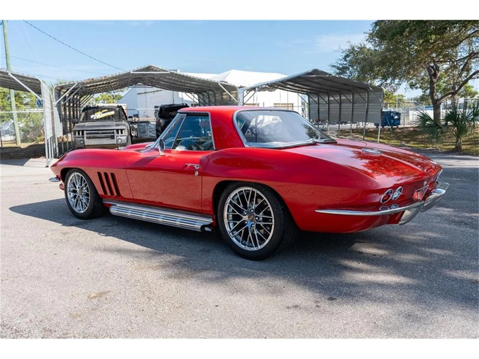 1965 Chevrolet Corvette C2 - Image 21 of 31