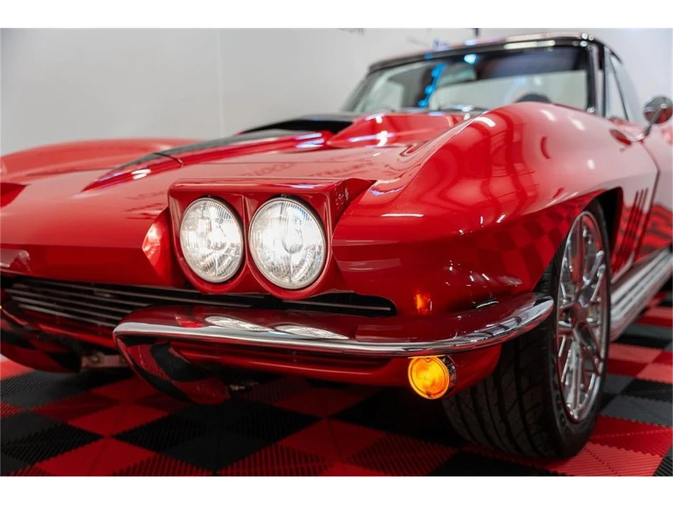 1965 Chevrolet Corvette C2 - Image 13 of 31