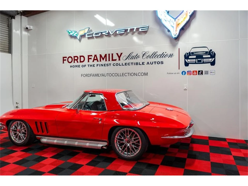 1965 Chevrolet Corvette C2 - Image 8 of 31