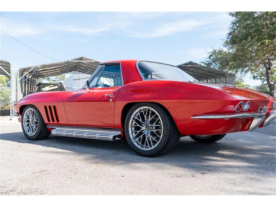 1965 Chevrolet Corvette C2 - Image 29 of 31