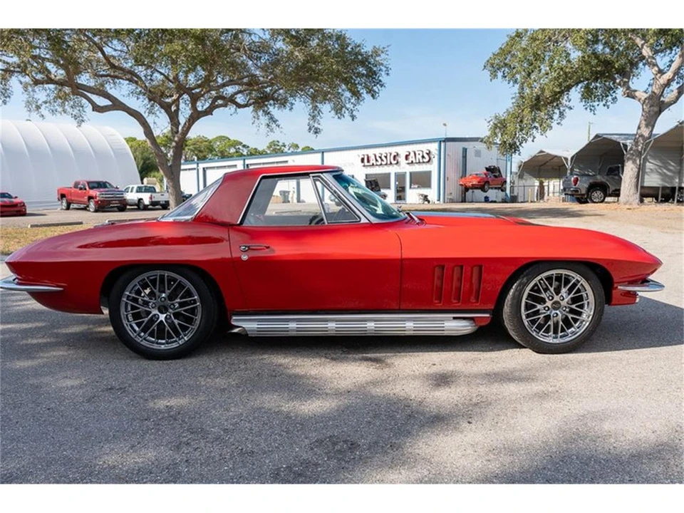 1965 Chevrolet Corvette C2 - Image 24 of 31