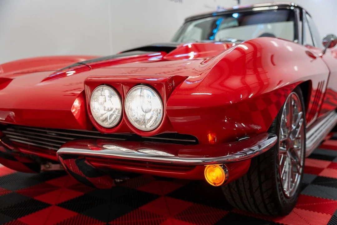 1965 Chevrolet Corvette C2 - Image 13 of 21